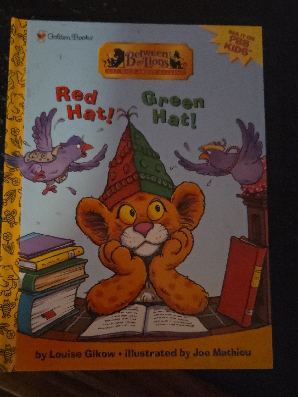 Golden Books 'Red Hat! Green Hat!' Children's Notebook - Colorful Illustration